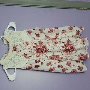 Womens Taylor and Sage Sleeveless Top